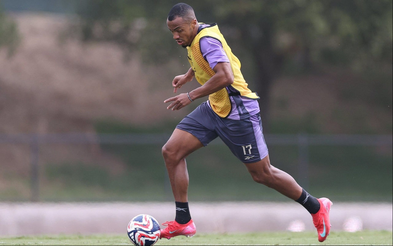 Marlon Freitas em treino do Botafogo (Foto: Vítor Silva/Botafogo)