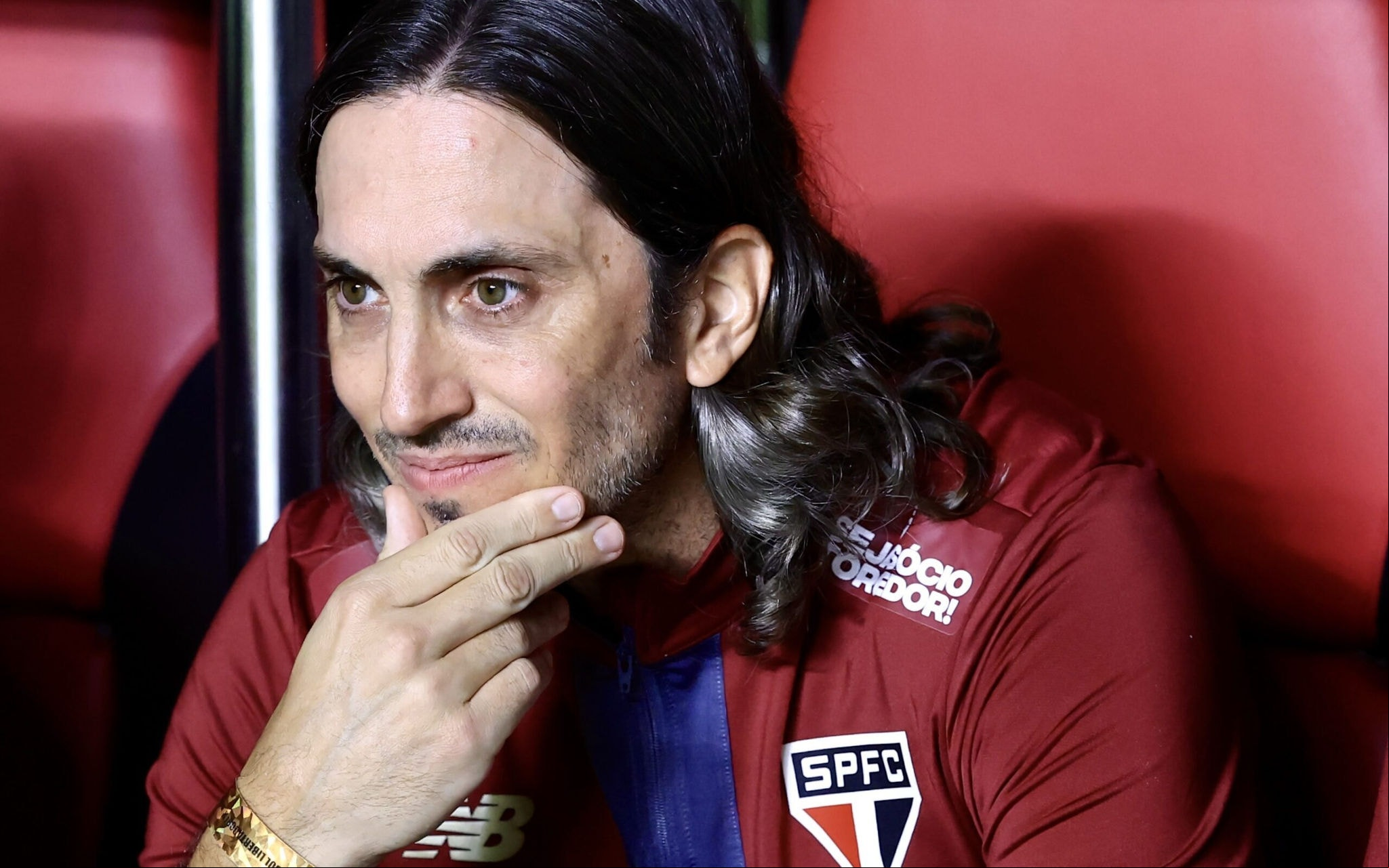 Luis Zubeldía, técnico do São Paulo, foi criticado após derrota para o Vasco (Foto: Marcello Zambrana/AGIF)