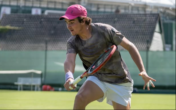 João Fonseca em treino em Halle (Foto: breakpoint_images)