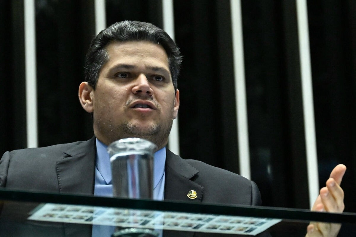 Presidente do Congresso Nacional, Davi Alcolumbre (União Brasil-AP), indicou ainda em maio que a sessão conjunta da Câmara dos Deputados e do Senado Federal aconteceria em 17 de junho